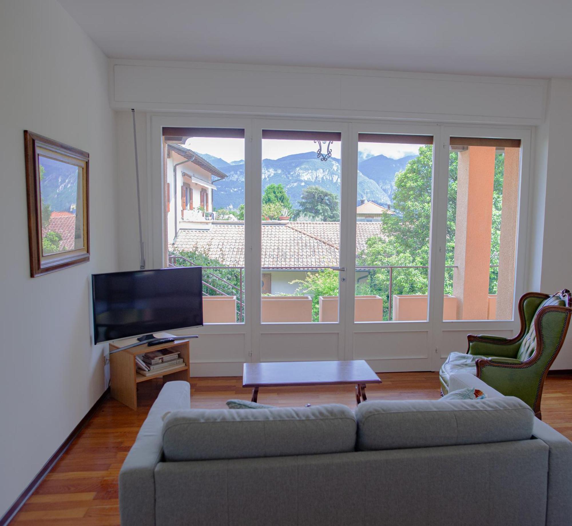 Serene Garden Getaway Cadenabbia Extérieur photo